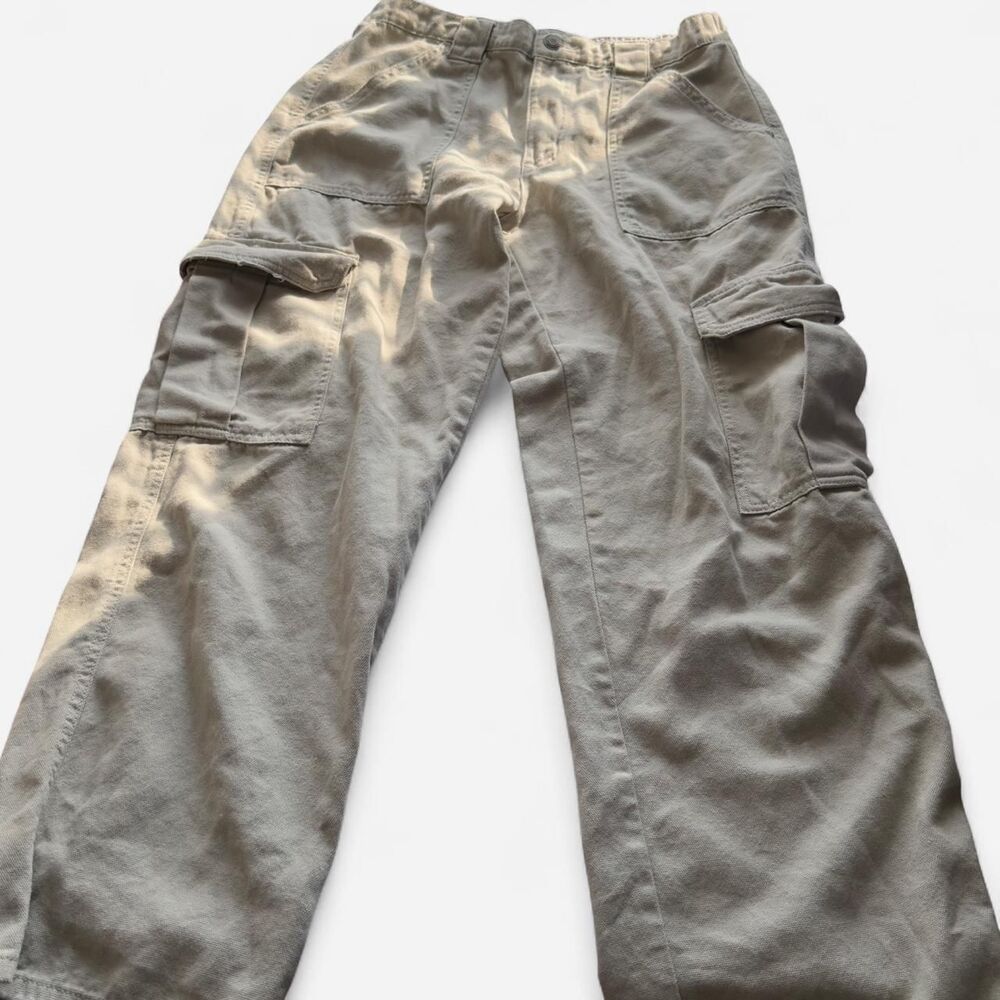 Aeropostale khaki cargo pants with elastic waist #cargo